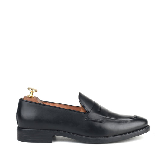 Loake The Black Slip-on | Ivrah